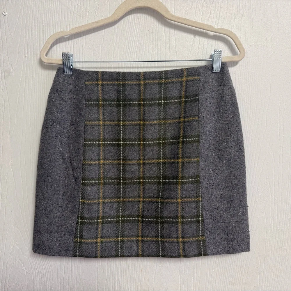 Banana Republic Wool Silk Plaid Mini Skirt Sz 6 Gray Green Preppy Dark Academia - Picture 3 of 6